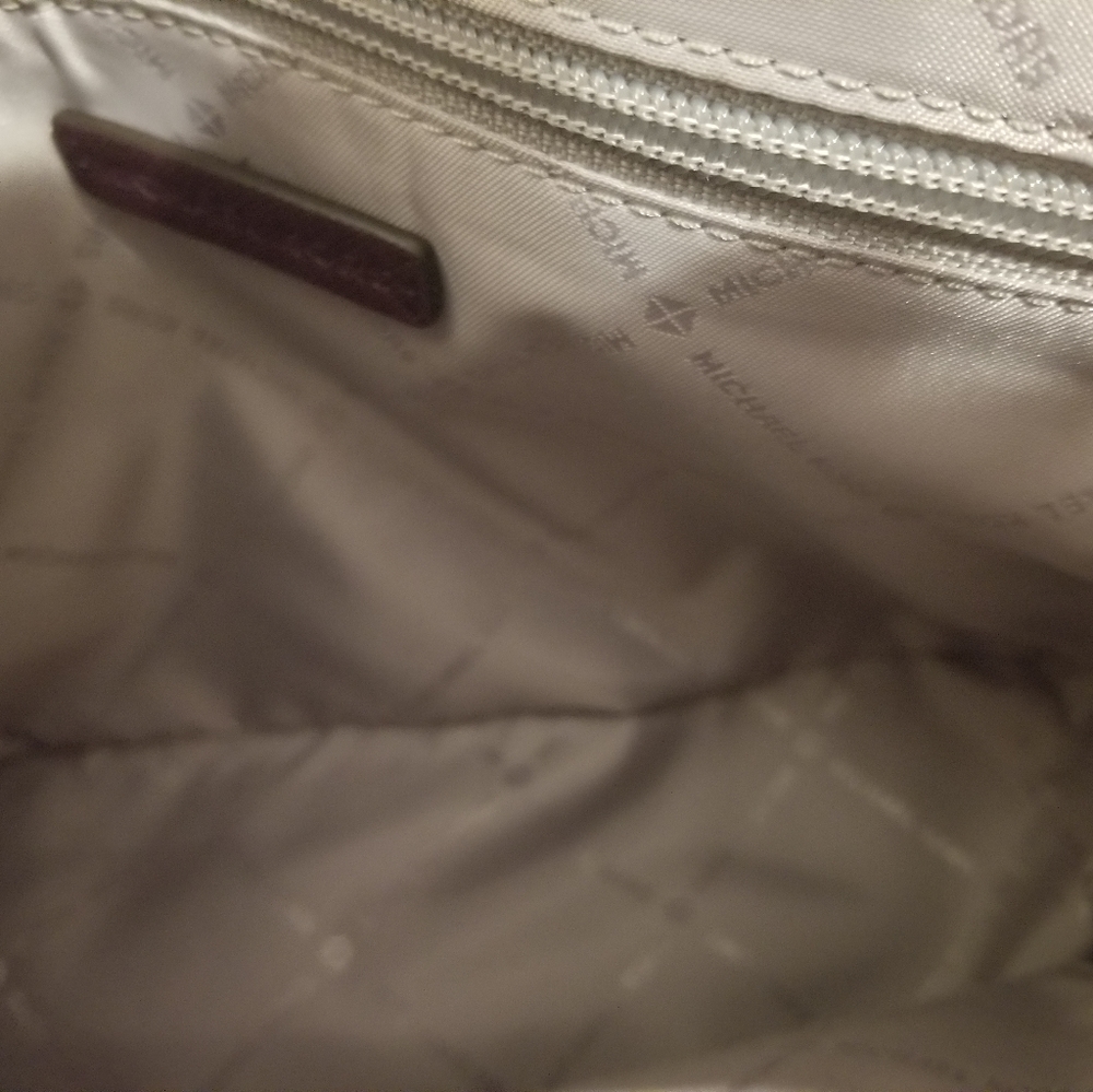 Michael Kors crossbody - Picture 5 of 14